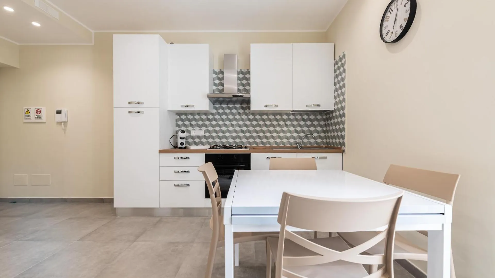 Location 99 Apartment Cercola